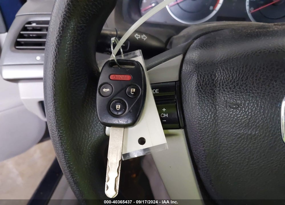 2010 HONDA ACCORD 2.4 LX-P VIN: 1HGCP2F48AA087948