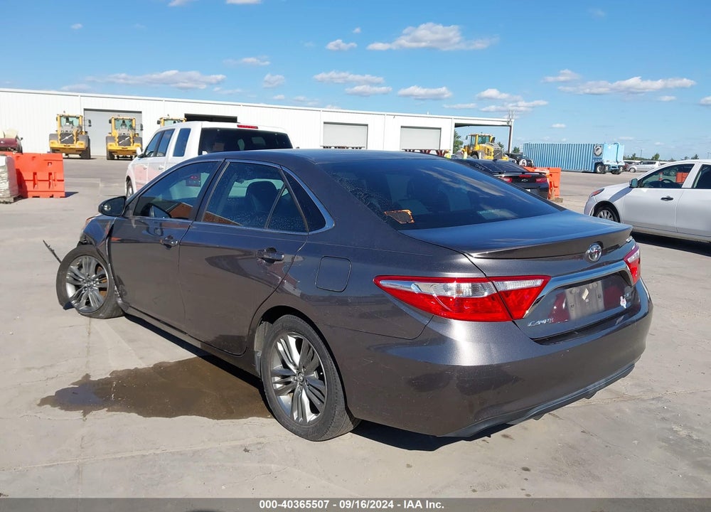 2017 TOYOTA CAMRY SE VIN: 4T1BF1FK7HU646996