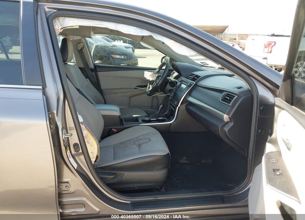2017 TOYOTA CAMRY SE VIN: 4T1BF1FK7HU646996