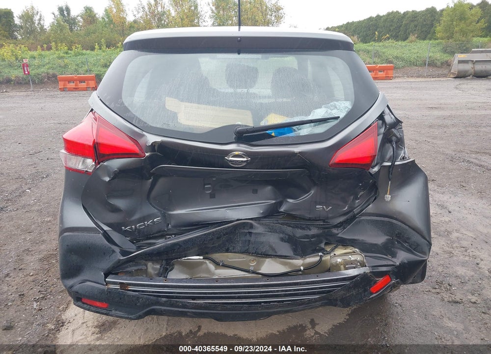 2018 NISSAN KICKS SV VIN: 3N1CP5CU8JL532494