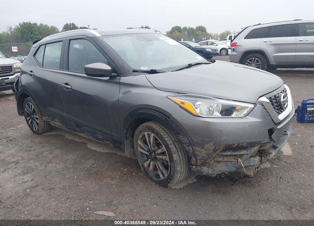 2018 NISSAN KICKS SV VIN: 3N1CP5CU8JL532494