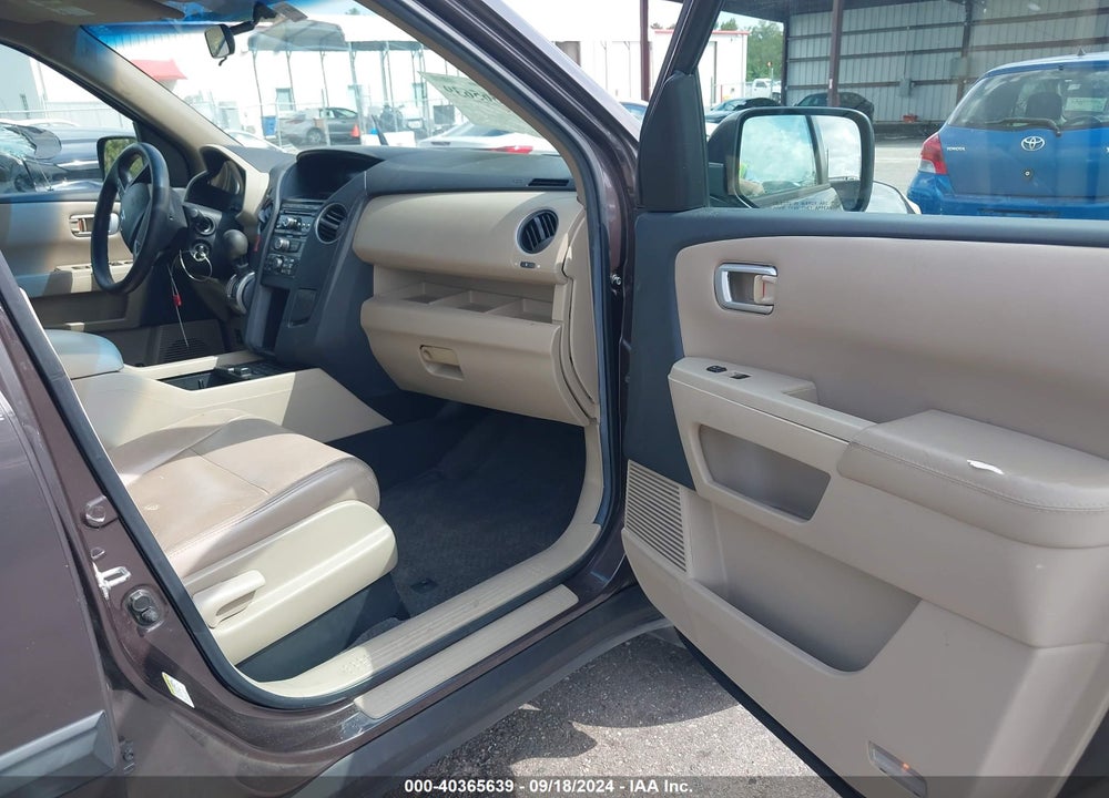 2012 HONDA PILOT LX VIN: 5FNYF3H21CB002208