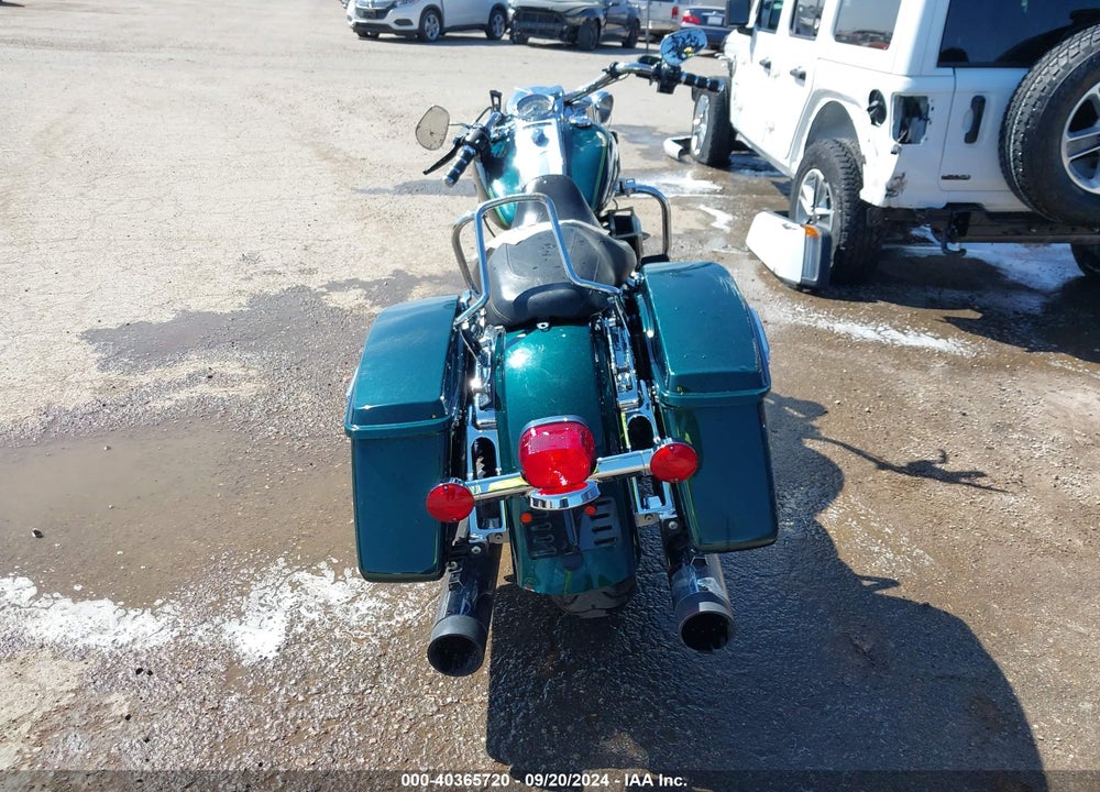 2015 HARLEY-DAVIDSON FLHR ROAD KING VIN: 1HD1FBM14FB604969