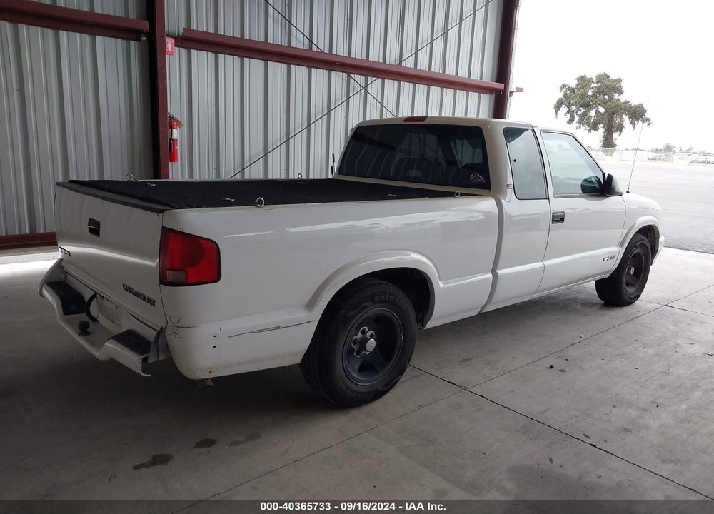 1997 CHEVROLET S-10 LS FLEETSIDE VIN: 1GCCS19XXV8200468