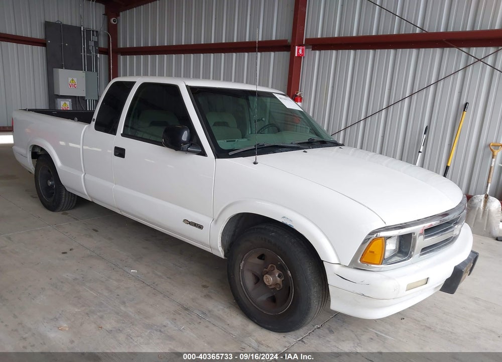 1997 CHEVROLET S-10 LS FLEETSIDE VIN: 1GCCS19XXV8200468