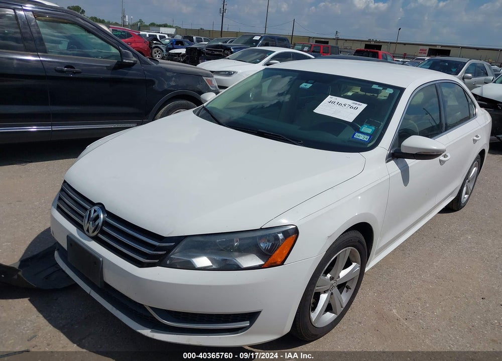 2012 VOLKSWAGEN PASSAT 2.5L SE VIN: 1VWBP7A38CC036105