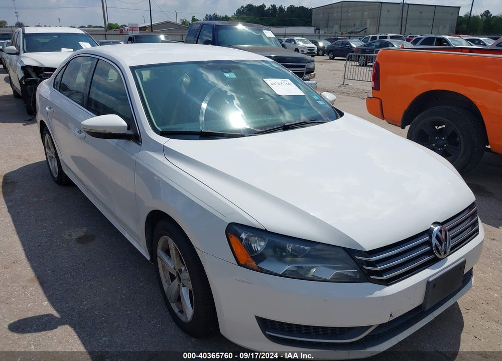 2012 VOLKSWAGEN PASSAT 2.5L SE VIN: 1VWBP7A38CC036105