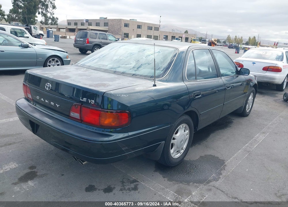 1995 TOYOTA CAMRY LE VIN: JT2GK12E5S0083217