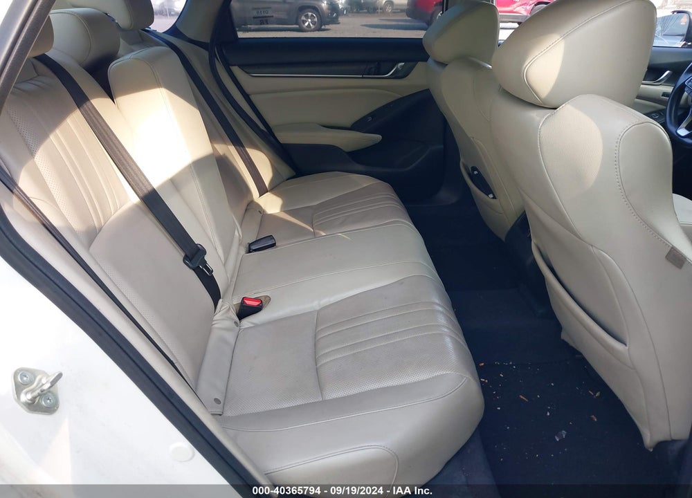 2018 HONDA ACCORD TOURING VIN: 1HGCV1F90JA015900