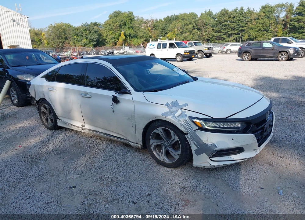 2018 HONDA ACCORD TOURING VIN: 1HGCV1F90JA015900