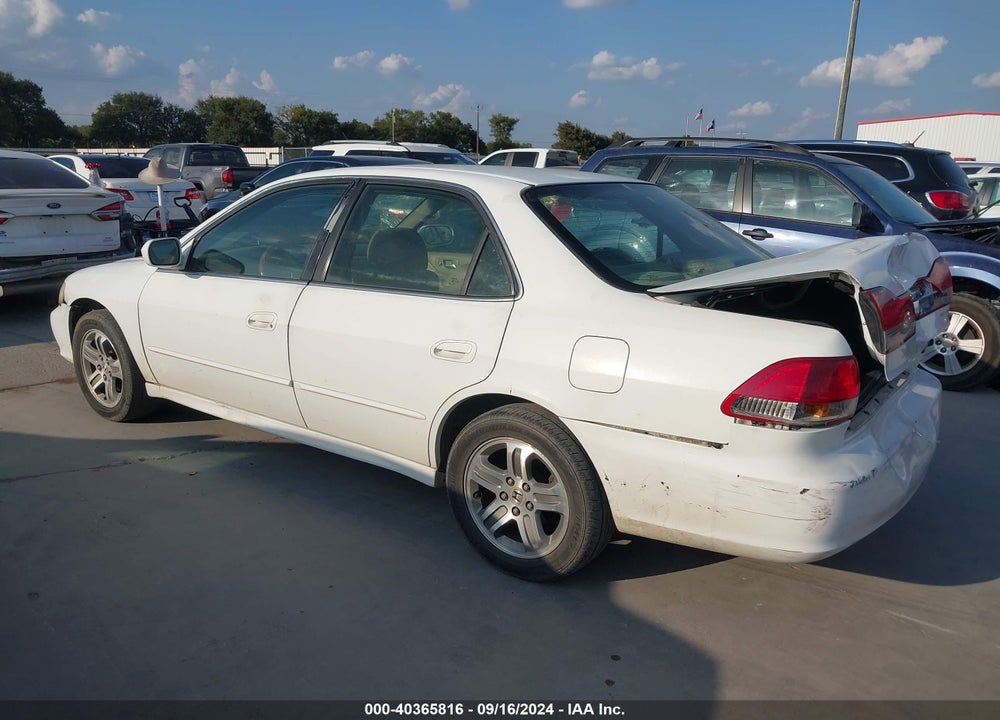 2001 HONDA ACCORD 3.0 EX VIN: 1HGCG16571A054054