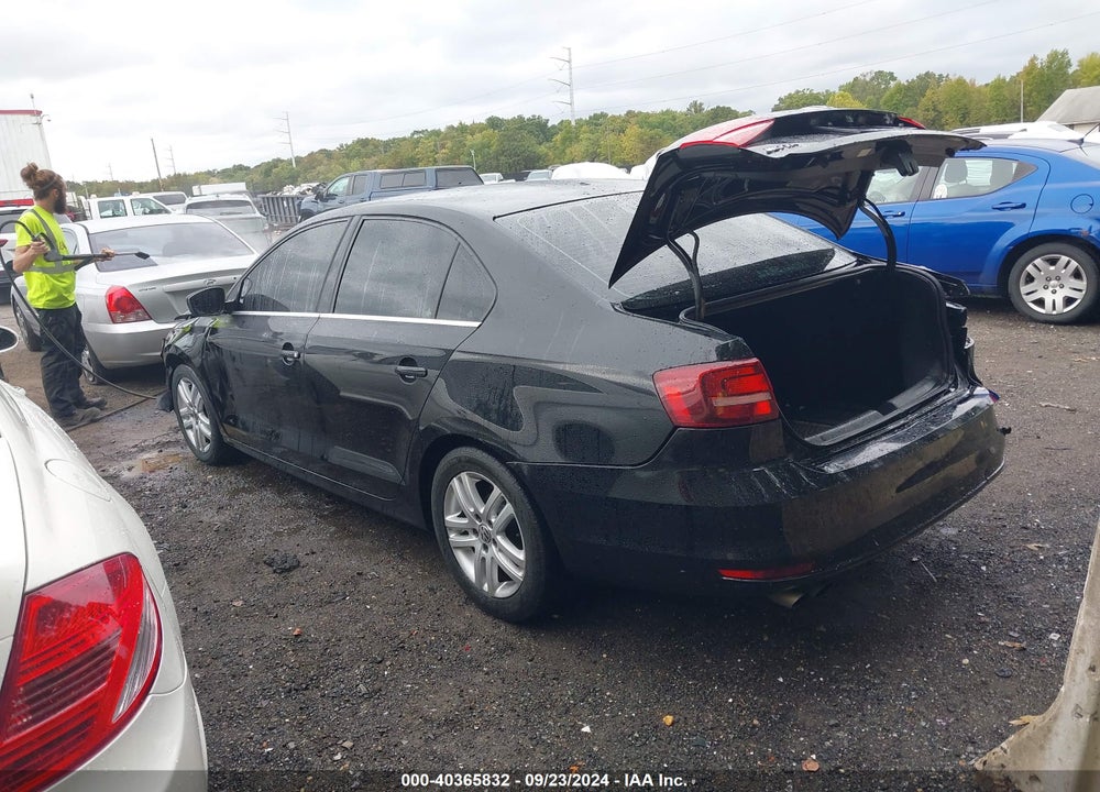 2017 VOLKSWAGEN JETTA 1.4T S VIN: 3VW2B7AJ5HM355884