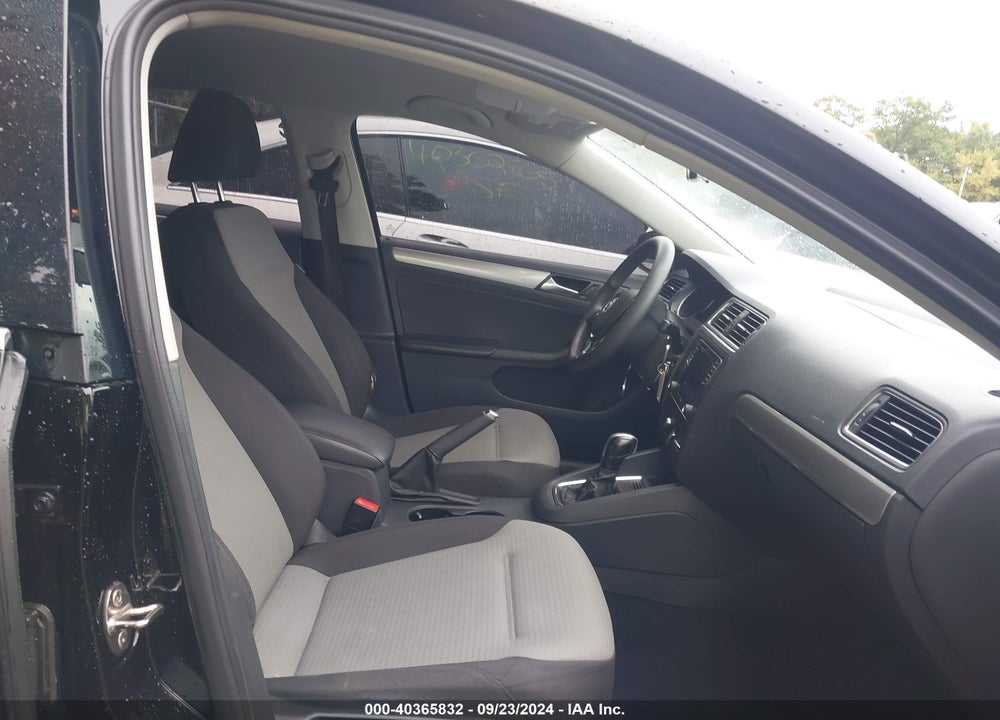 2017 VOLKSWAGEN JETTA 1.4T S VIN: 3VW2B7AJ5HM355884