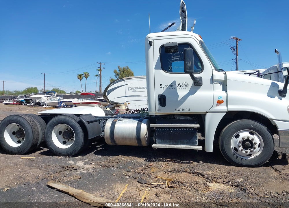 2017 FREIGHTLINER CASCADIA 125 VIN: 3AKJGEDV9HDHP7651