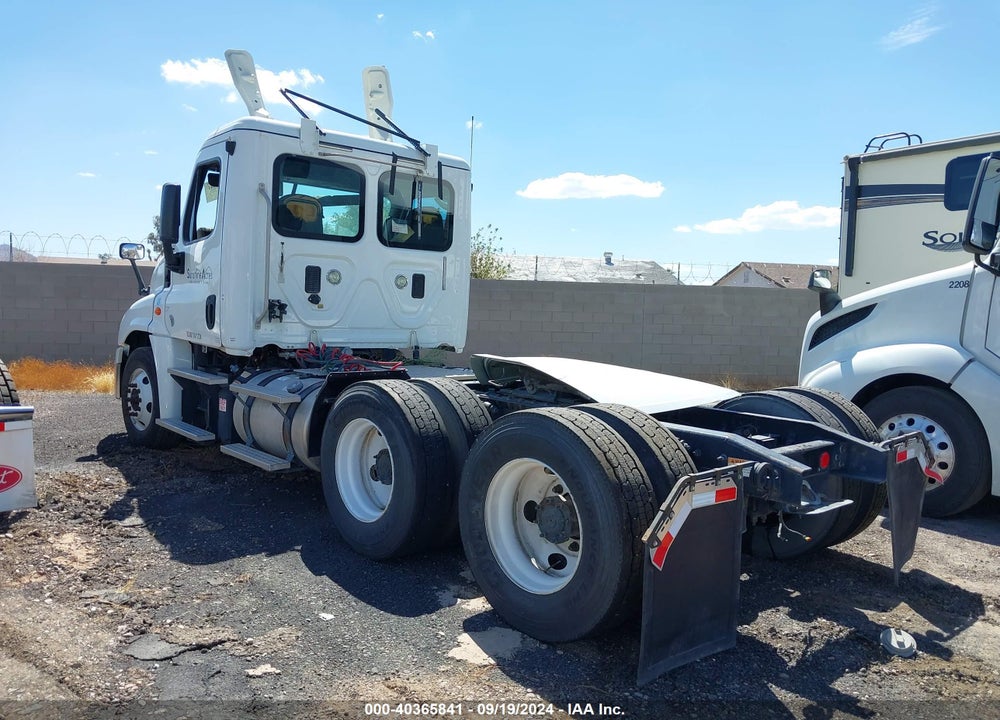 2017 FREIGHTLINER CASCADIA 125 VIN: 3AKJGEDV9HDHP7651
