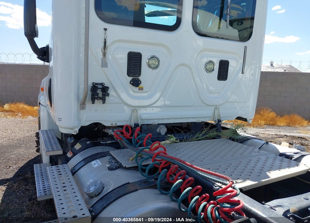 2017 FREIGHTLINER CASCADIA 125 VIN: 3AKJGEDV9HDHP7651
