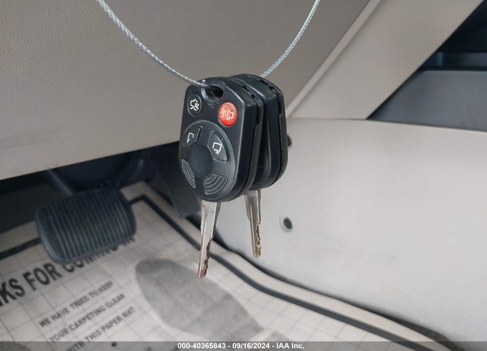 2009 FORD ESCAPE XLS VIN: 1FMCU927X9KB63705