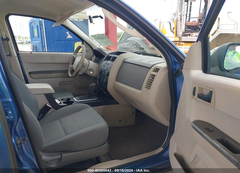 2009 FORD ESCAPE XLS VIN: 1FMCU927X9KB63705