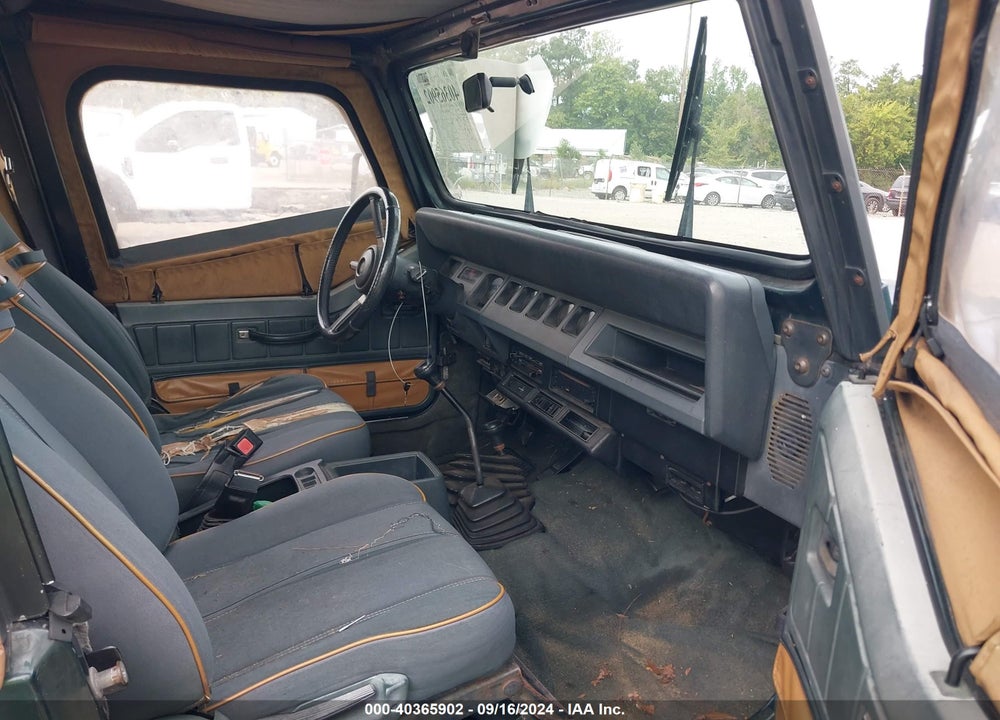 1993 JEEP WRANGLER / YJ SAHARA VIN: 1J4FY49S1PP211377
