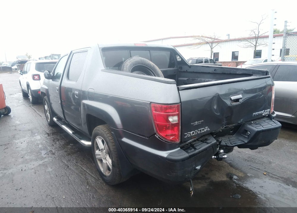 2010 HONDA RIDGELINE RTL VIN: 5FPYK1F50AB007532
