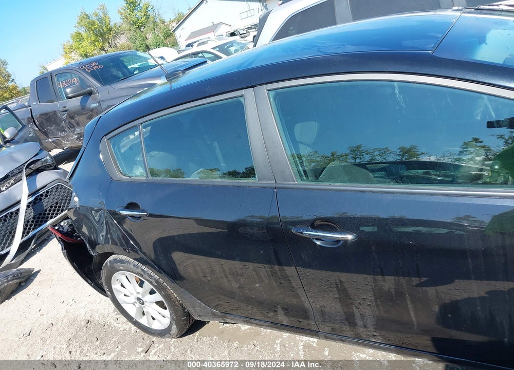 2017 KIA FORTE LX VIN: KNAFK5A89H5674536