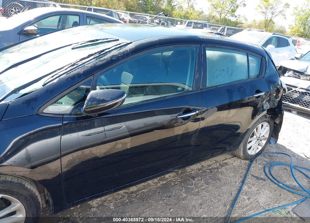 2017 KIA FORTE LX VIN: KNAFK5A89H5674536