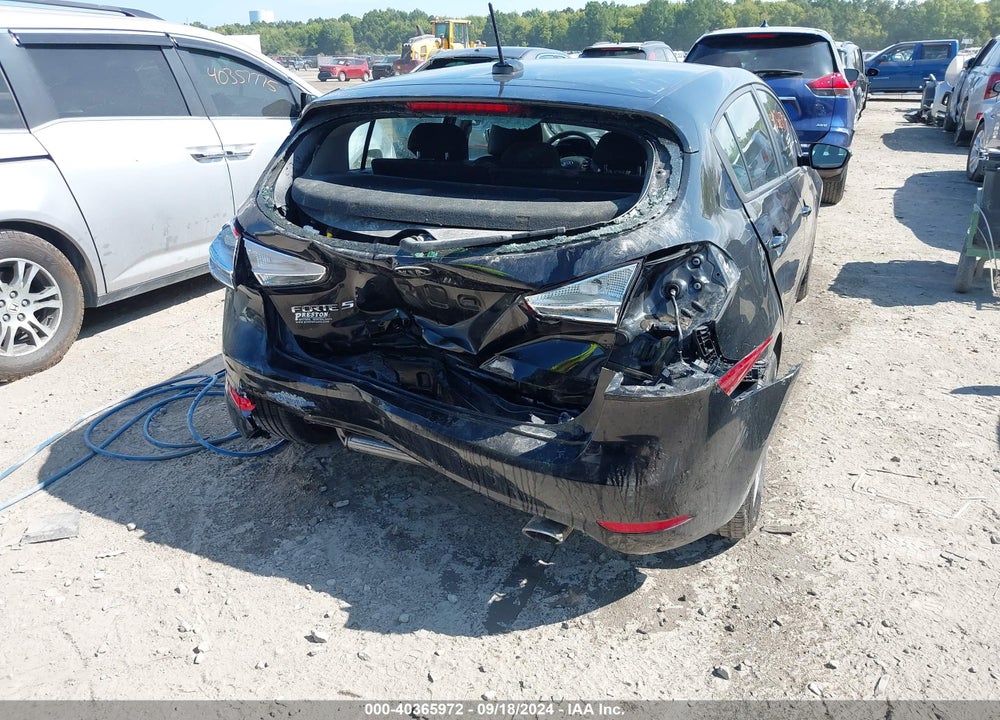 2017 KIA FORTE LX VIN: KNAFK5A89H5674536