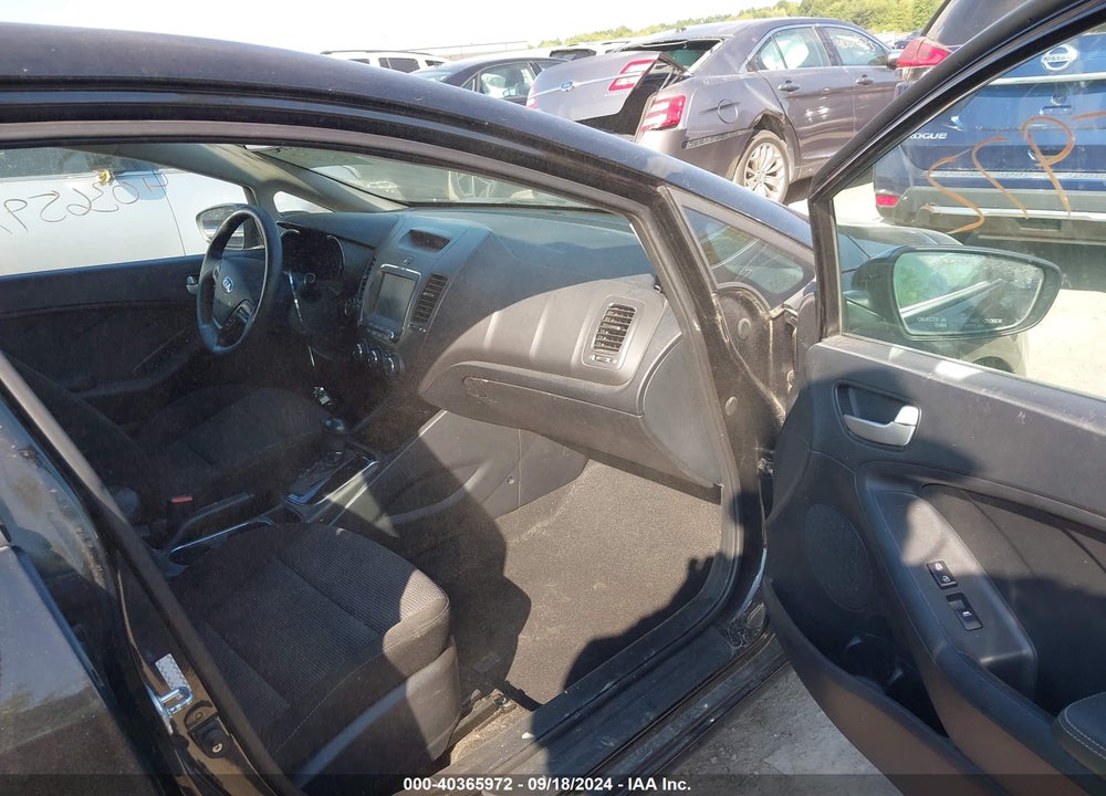2017 KIA FORTE LX VIN: KNAFK5A89H5674536
