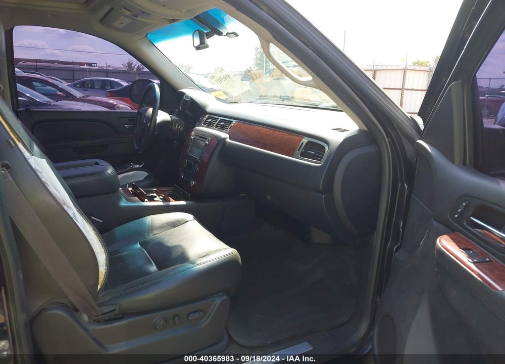 2014 CHEVROLET TAHOE LTZ VIN: 1GNSKCE04ER218000
