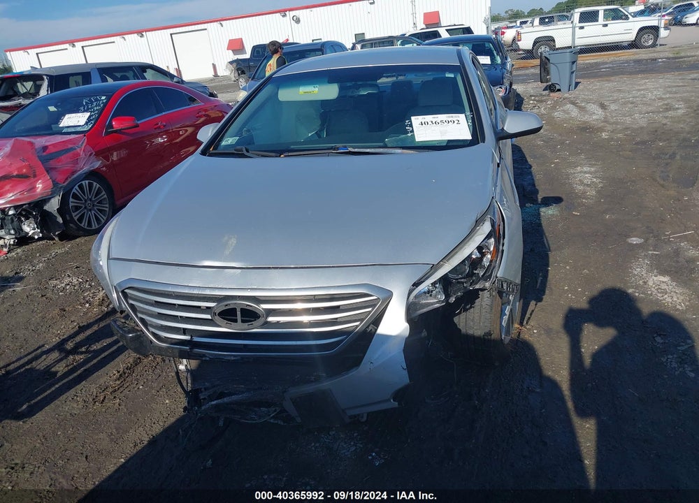 2015 HYUNDAI SONATA SE VIN: 5NPE24AF9FH207153