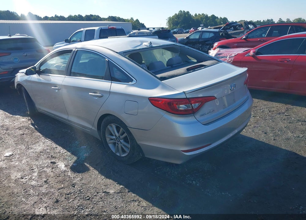 2015 HYUNDAI SONATA SE VIN: 5NPE24AF9FH207153