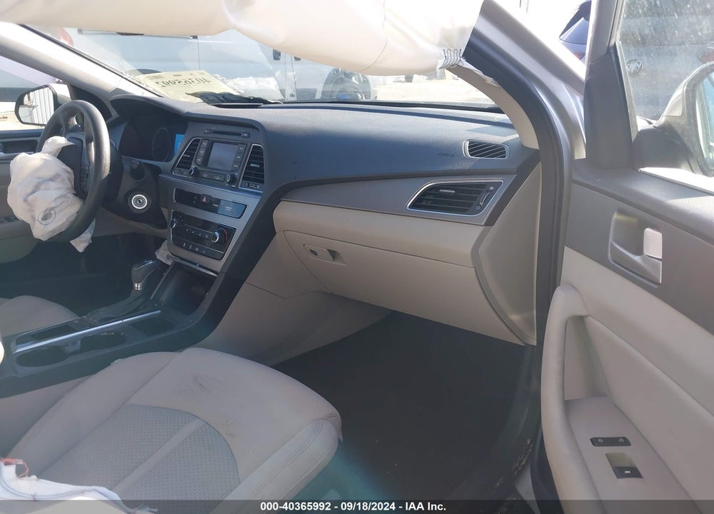 2015 HYUNDAI SONATA SE VIN: 5NPE24AF9FH207153