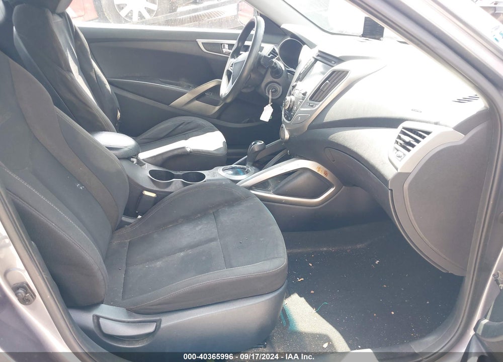2015 HYUNDAI VELOSTER VIN: KMHTC6AD0FU237075