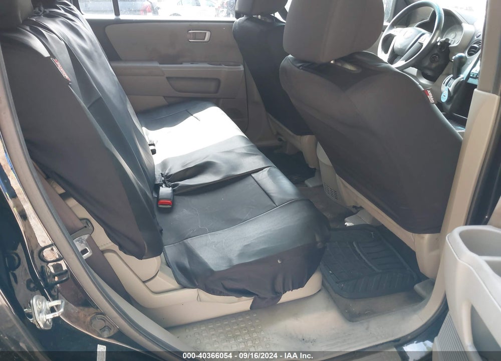 2011 HONDA PILOT EX VIN: 5FNYF4H42BB105529