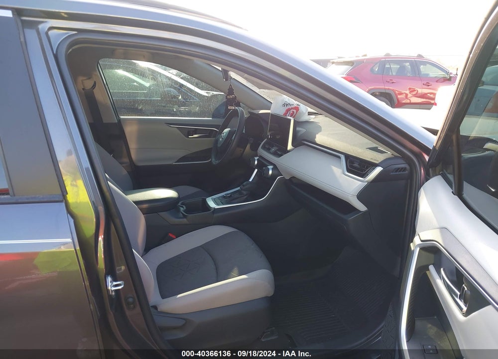 2024 TOYOTA RAV4 HYBRID XLE VIN: 4T3RWRFV0RU143049
