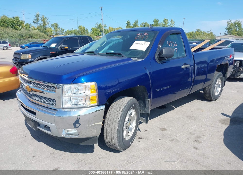 2013 CHEVROLET SILVERADO 1500 LT VIN: 1GCNKSE00DZ177024