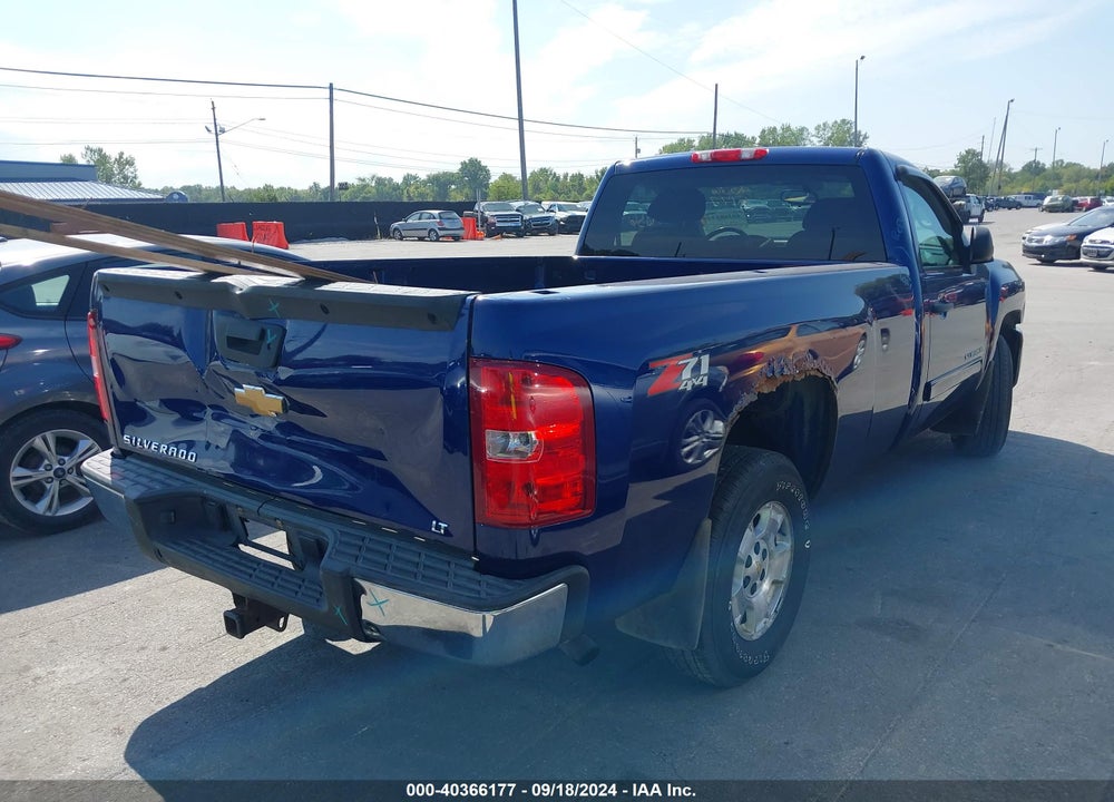 2013 CHEVROLET SILVERADO 1500 LT VIN: 1GCNKSE00DZ177024