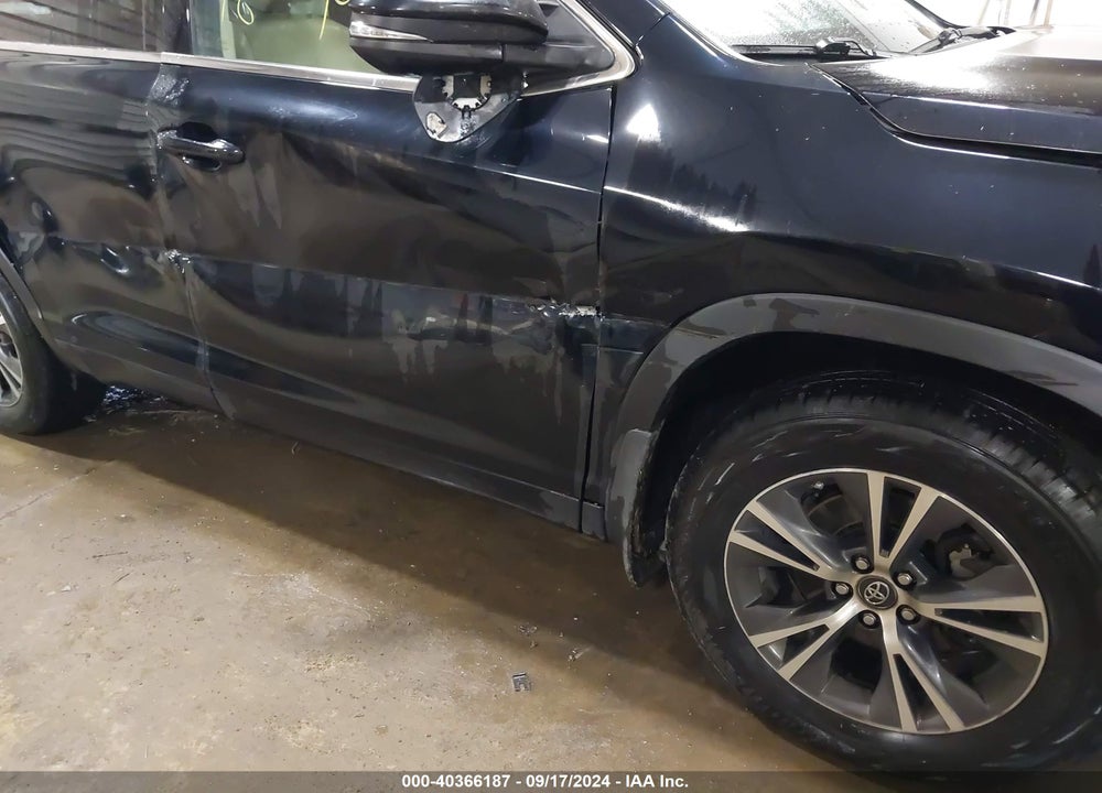 2016 TOYOTA HIGHLANDER XLE V6 VIN: 5TDJKRFH0GS500490
