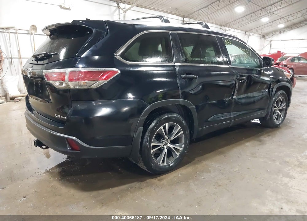 2016 TOYOTA HIGHLANDER XLE V6 VIN: 5TDJKRFH0GS500490