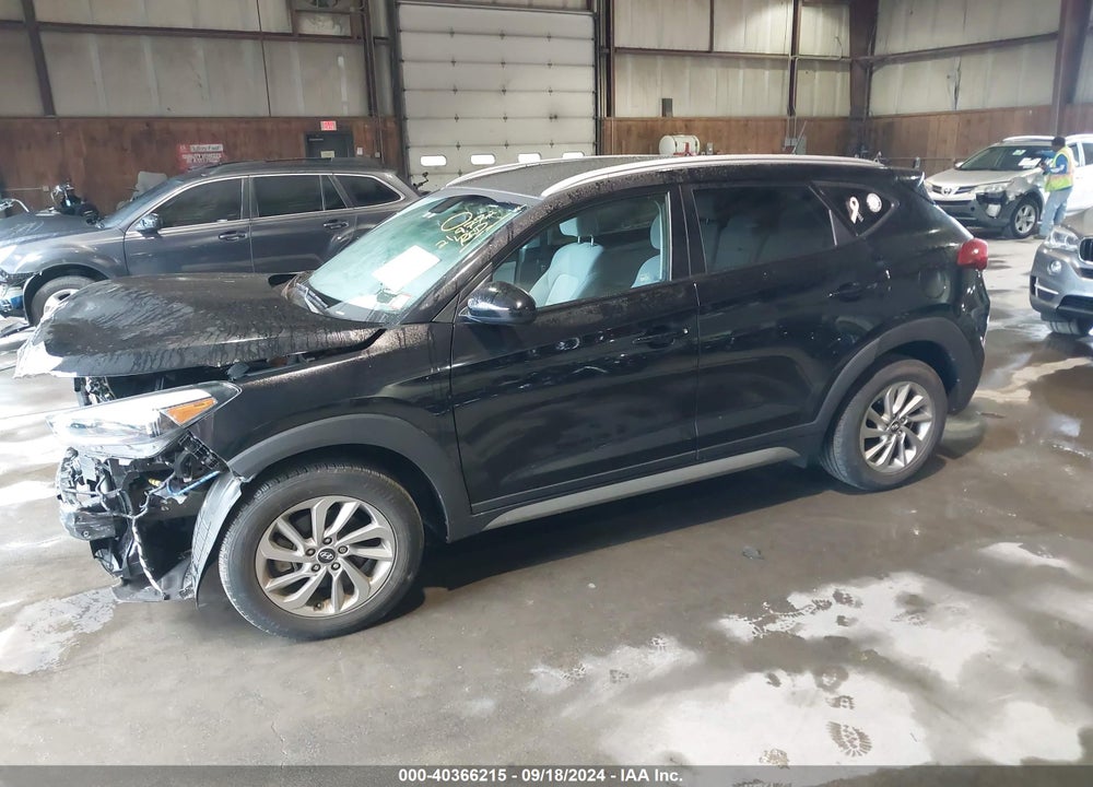 2017 HYUNDAI TUCSON SE VIN: KM8J3CA44HU290709