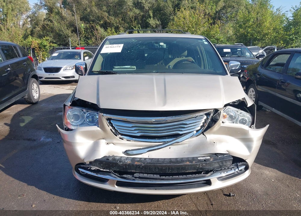 2015 CHRYSLER TOWN & COUNTRY LIMITED PLATINUM VIN: 2C4RC1GGXFR619209