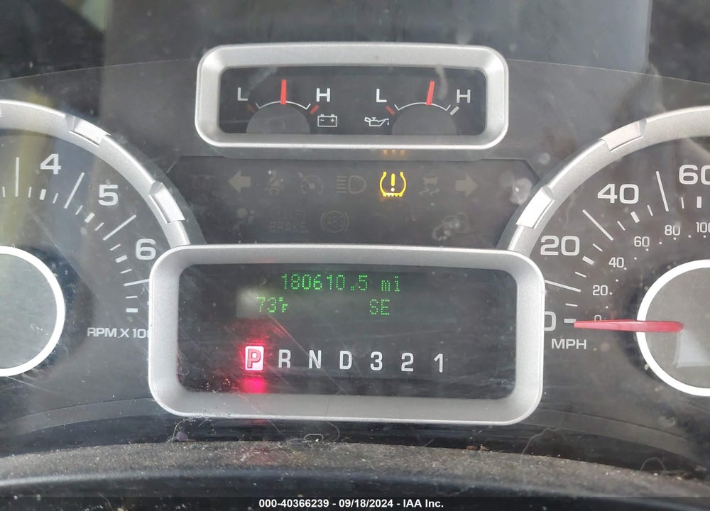 2010 FORD EXPEDITION XLT VIN: 1FMJU1G51AEB58279