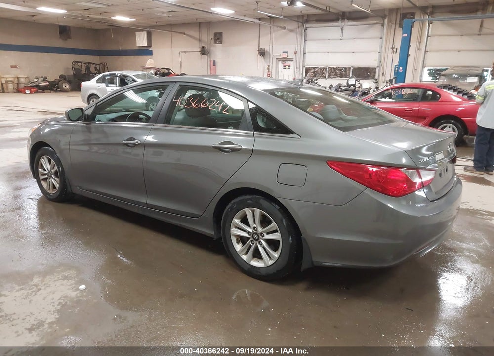 2013 HYUNDAI SONATA GLS VIN: 5NPEB4AC3DH614436