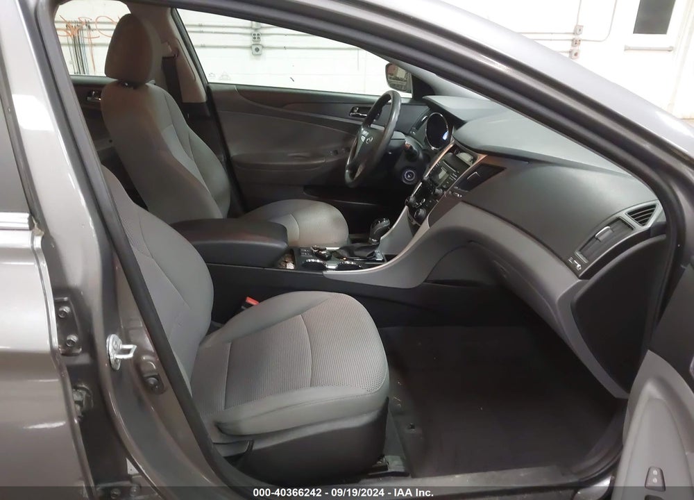 2013 HYUNDAI SONATA GLS VIN: 5NPEB4AC3DH614436