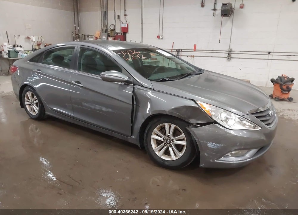 2013 HYUNDAI SONATA GLS VIN: 5NPEB4AC3DH614436