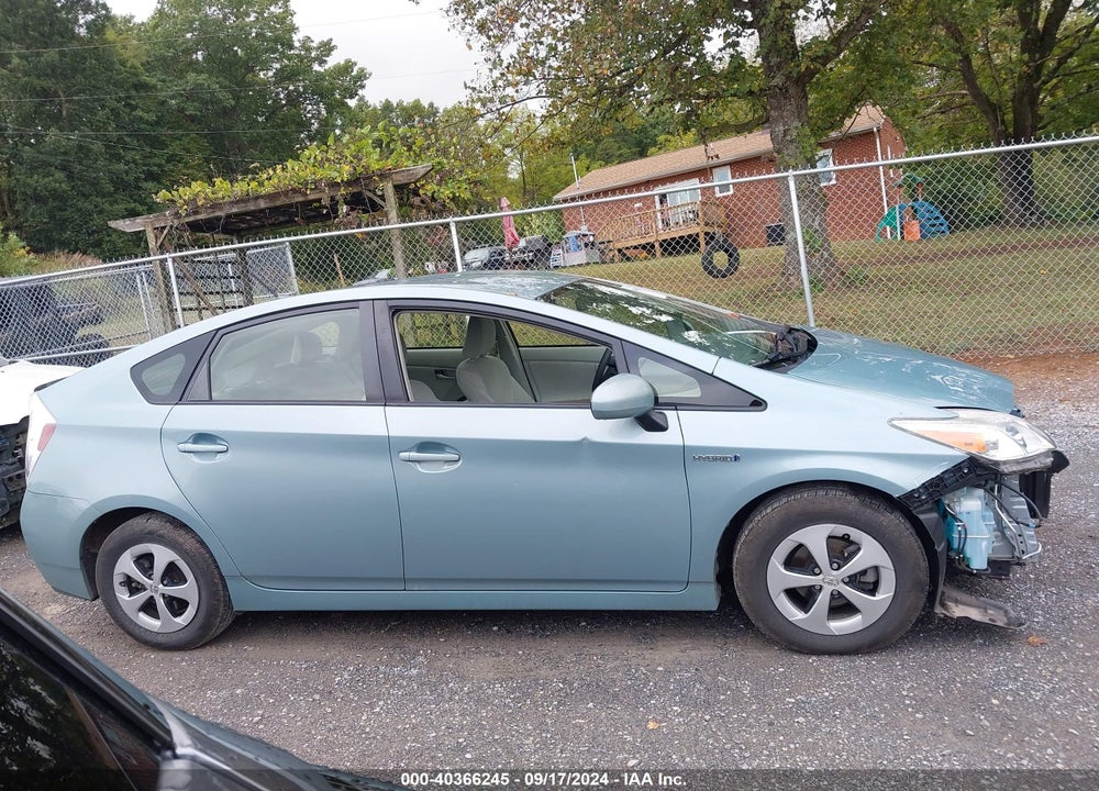 2013 TOYOTA PRIUS THREE VIN: JTDKN3DU2D1715628