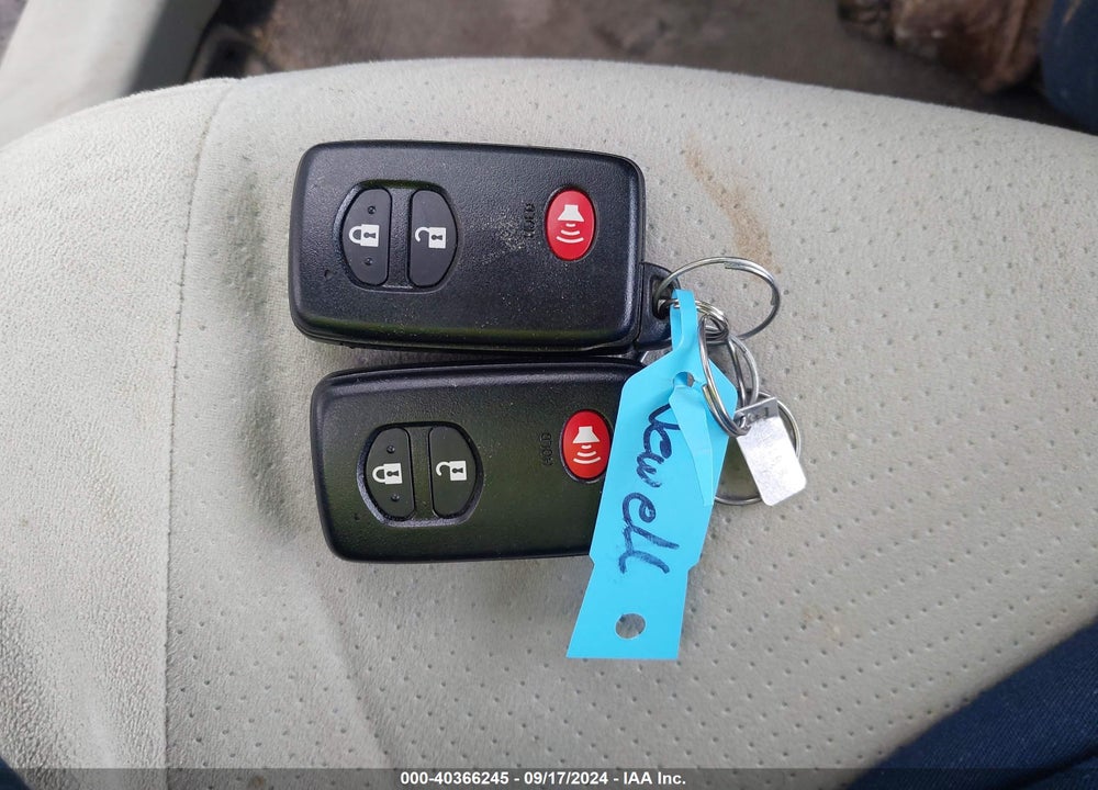 2013 TOYOTA PRIUS THREE VIN: JTDKN3DU2D1715628