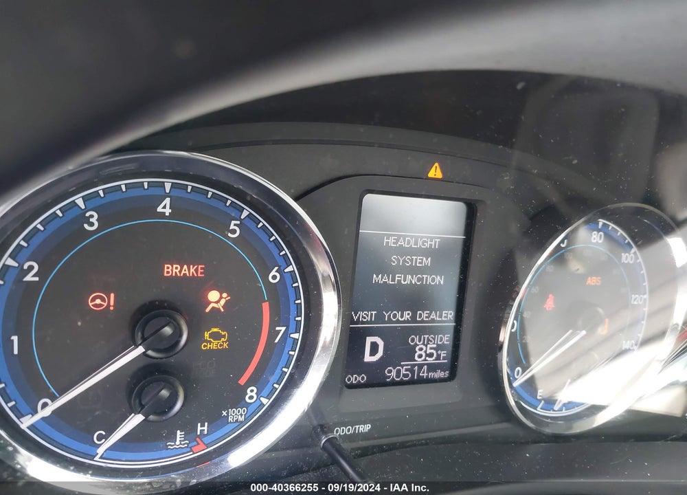 2017 TOYOTA COROLLA LE VIN: 5YFBURHE4HP709937