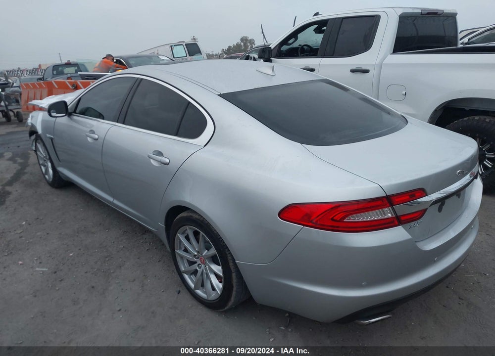 2013 JAGUAR XF I4 T VIN: SAJWA0ESXDPU02317