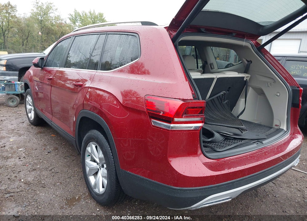 2018 VOLKSWAGEN ATLAS VIN: 1V2DR2CA8JC589868